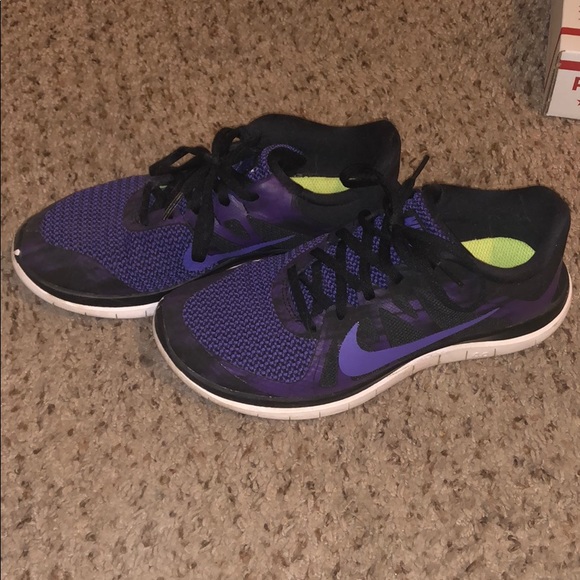 Nike Shoes - Nike Free 4.0 Nike Shoes - Nike Free 4.0